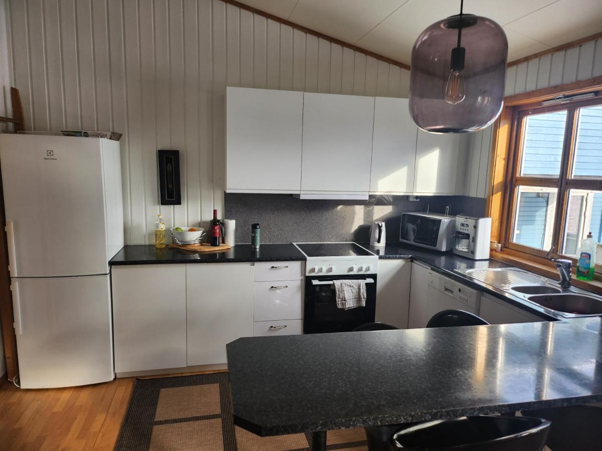 Apartment By The Lakeside Тромсе Екстер'єр фото